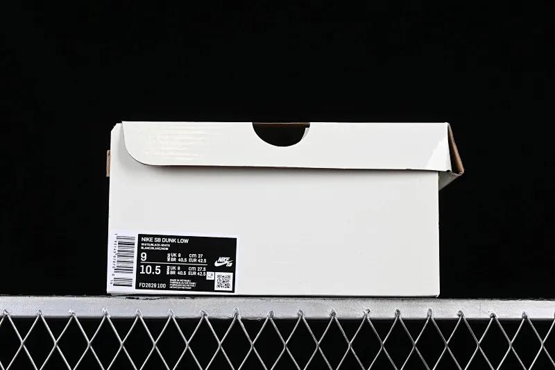 All categories Nk SB Dunk series Nk SB Dunk Low low-top sneakers J version Tightbooth x Nk SB Dunk joint model Reverse Panda SB low-top casual sports skateboard shoes FD2629-100